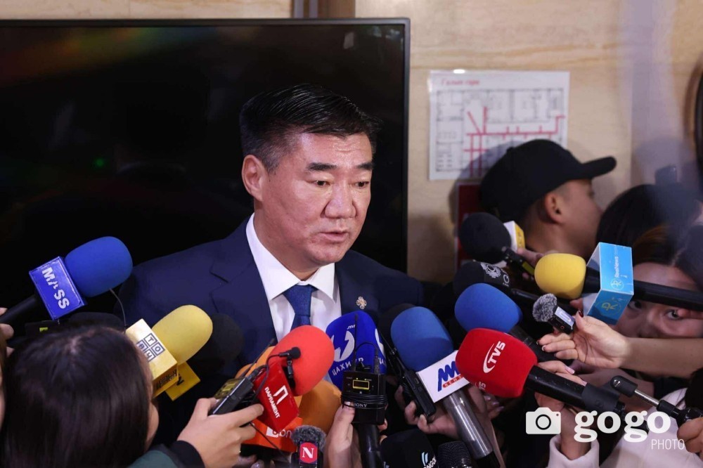 С.Бямбацогт: Ерөнхий сайдын Үндсэн хуулийн цэцэд хандсан хүсэлт бүрэн хангагдаж байна